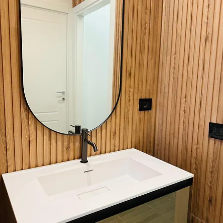 Comecasa 10 Min Walk From Duomo And Policlinico Mangiagalli Milan Exterior photo