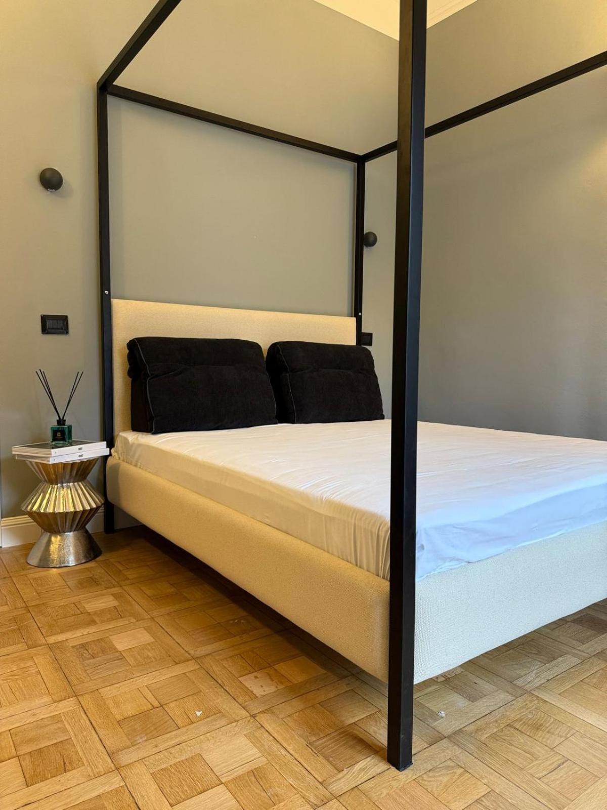 Comecasa 10 Min Walk From Duomo And Policlinico Mangiagalli Apartment Mailand